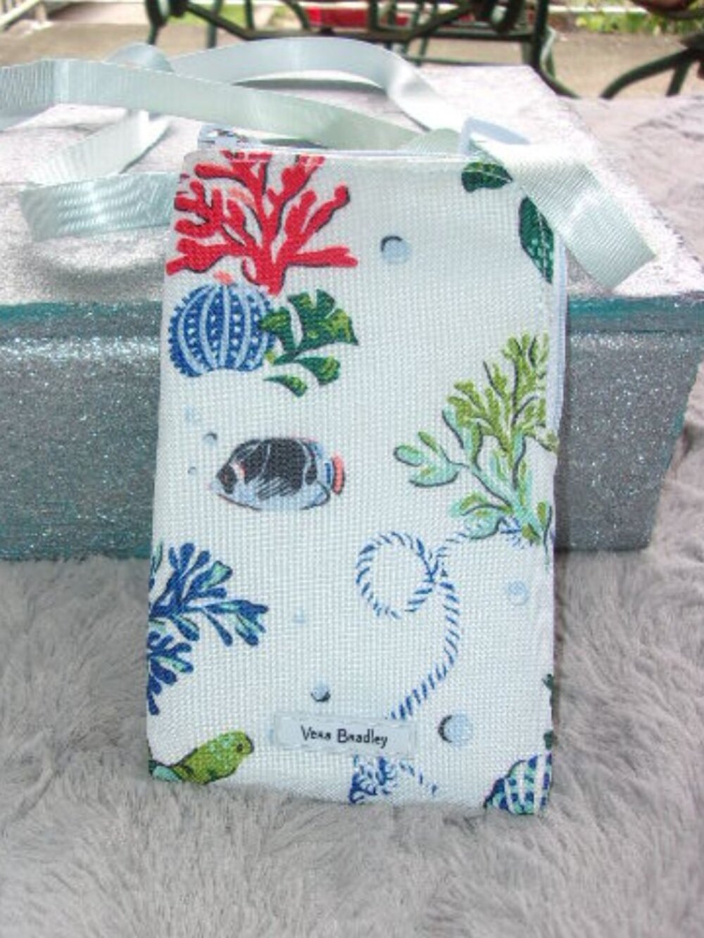 E-282 VERA BRADLEY CELLPHONE CROSSBODY BAG SEA TURTLE/CORAL MOTIF